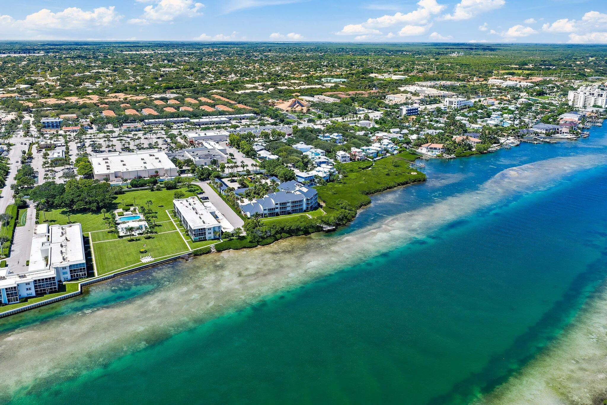 022-200WaterwayRd-Tequesta-SMALL