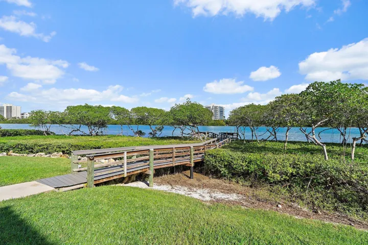 078-200WaterwayRd-105-Jupiter-SMALL