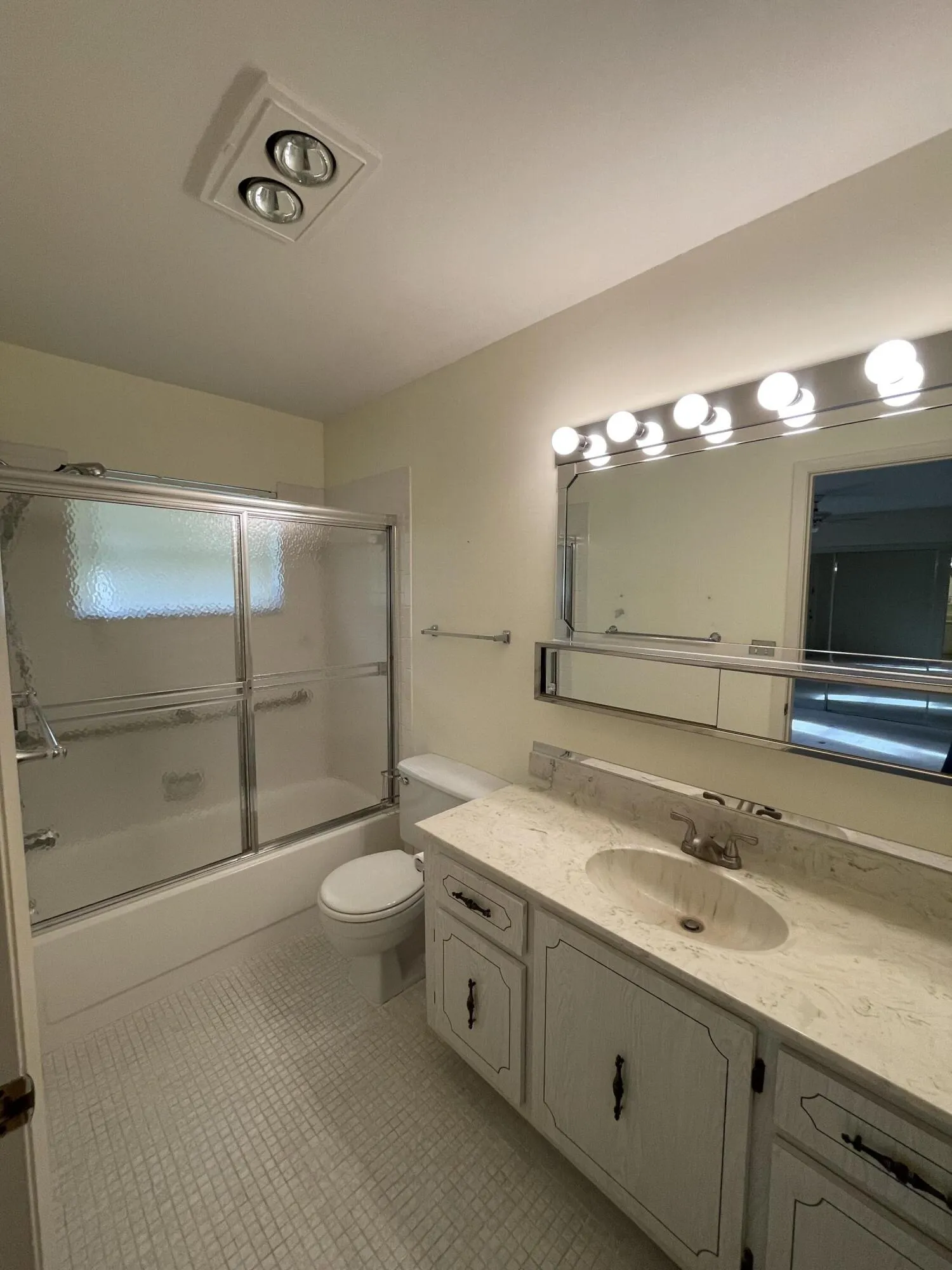 16b Primary Bath