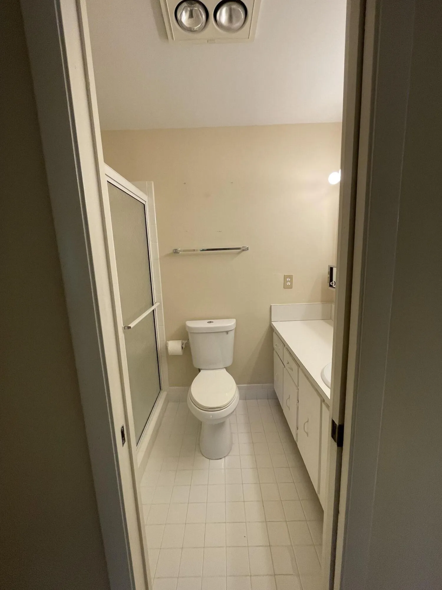 14a 2nd Bathroom Entry