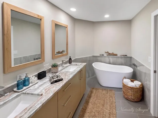 Virtually staged primary bath
