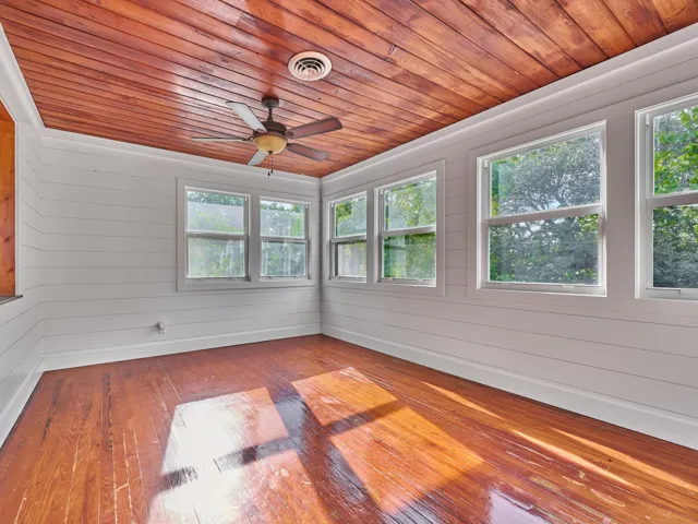 SUN ROOM