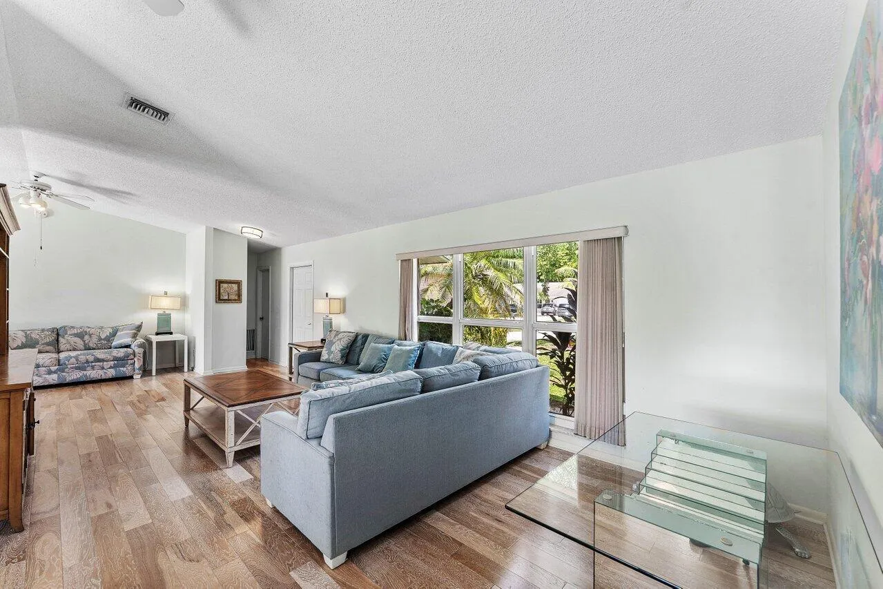 014-128SandpiperAvenue-RoyalPalmBeach-FL