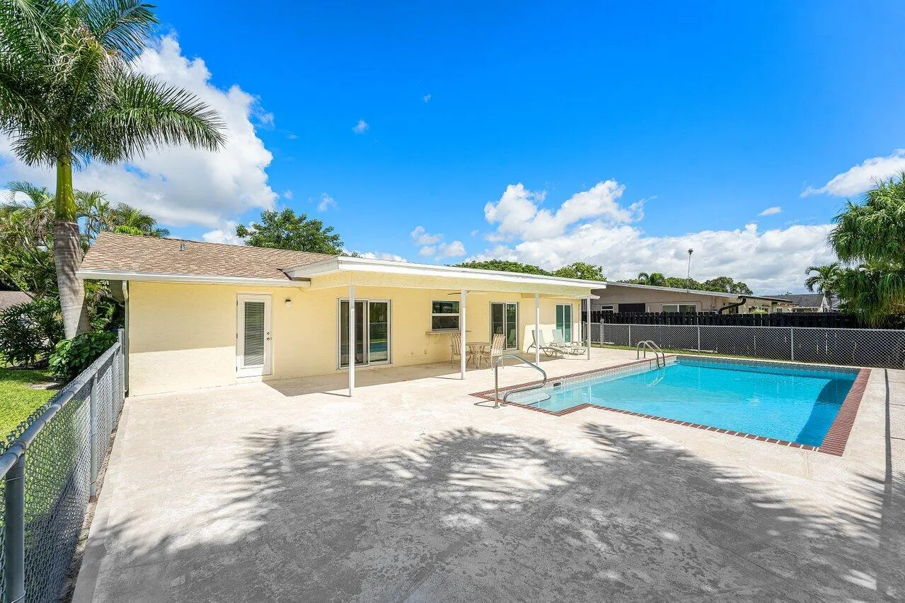 028-128SandpiperAvenue-RoyalPalmBeach-FL