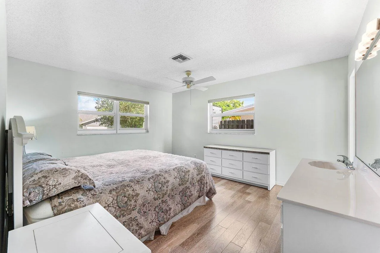 020-128SandpiperAvenue-RoyalPalmBeach-FL