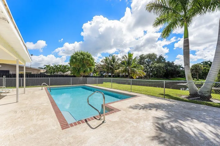 025-128SandpiperAvenue-RoyalPalmBeach-FL
