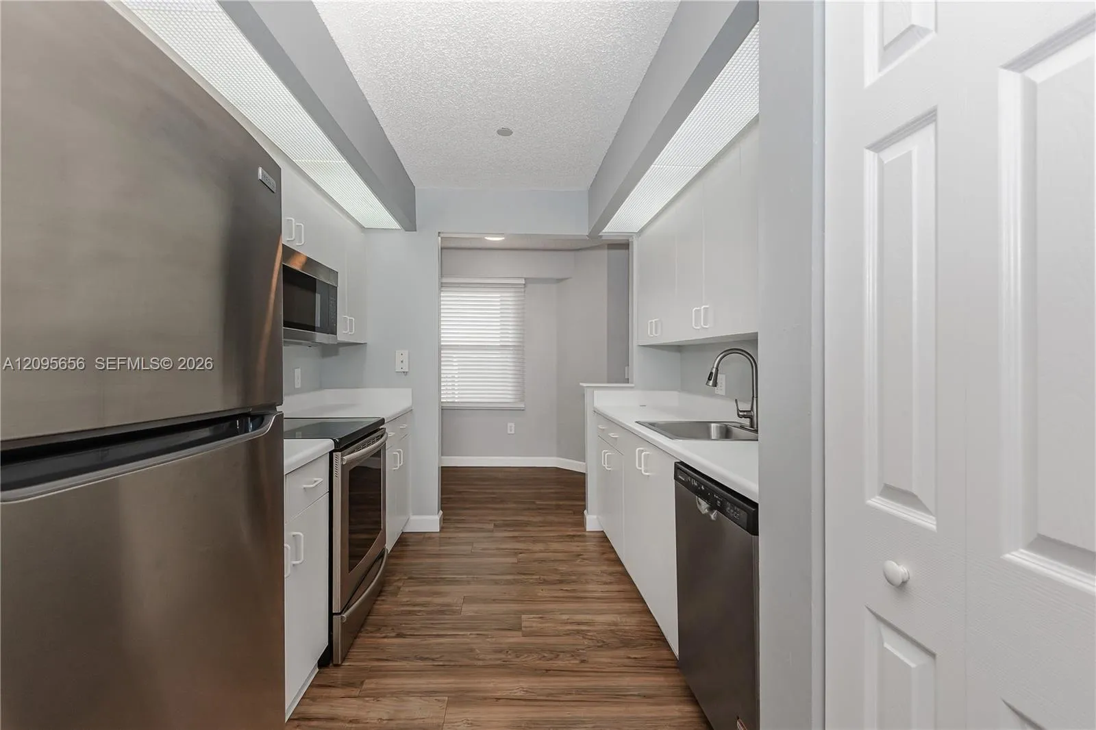 Kitchen with Stainless Steel Appliances and Eat- in Nook18 x 8.6