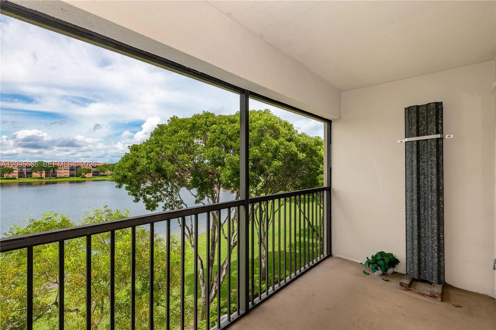 Southwest Facing6 x 12.8 Screened Balcony