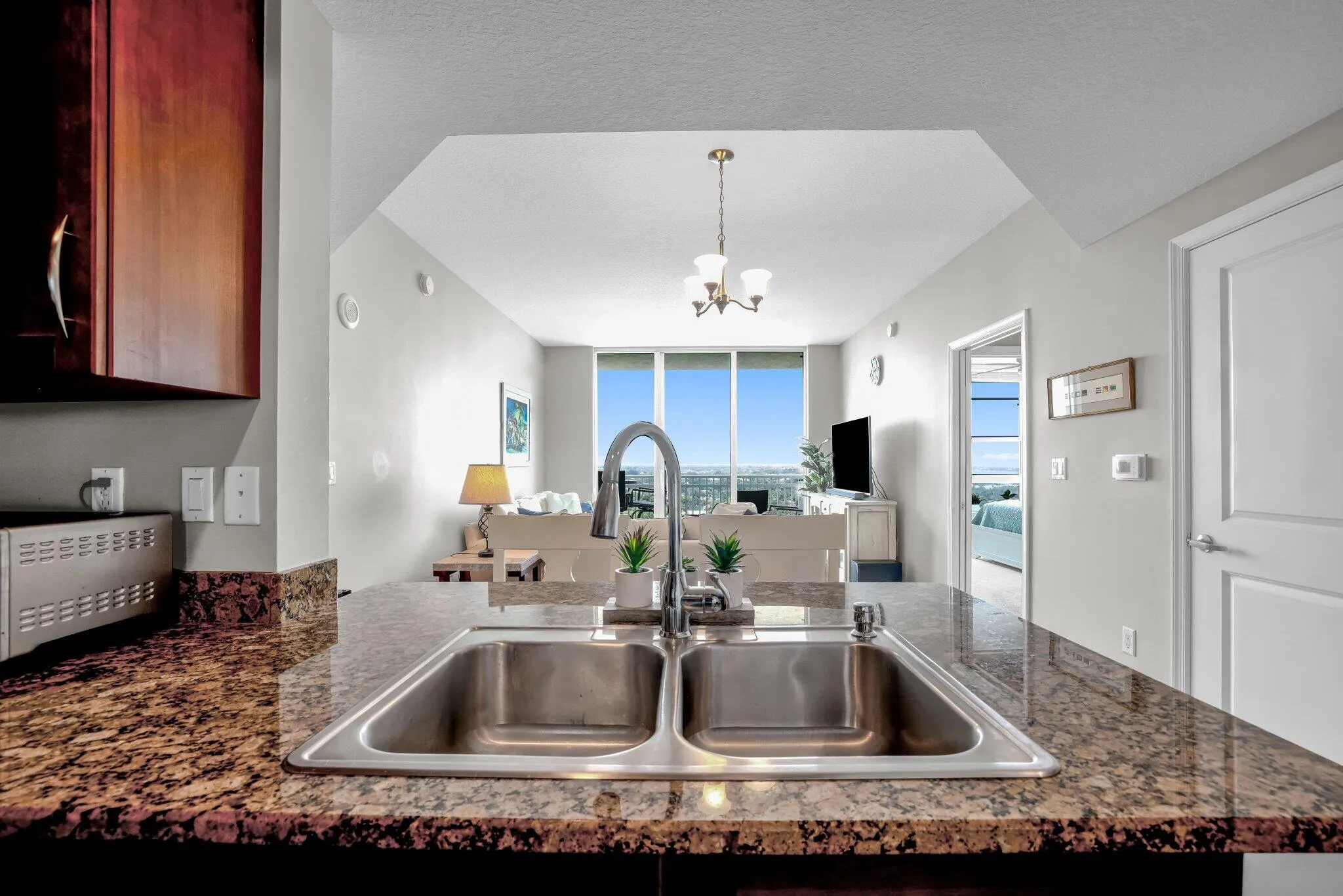 450 N Federal Hwy - 11.jpg-SMALL