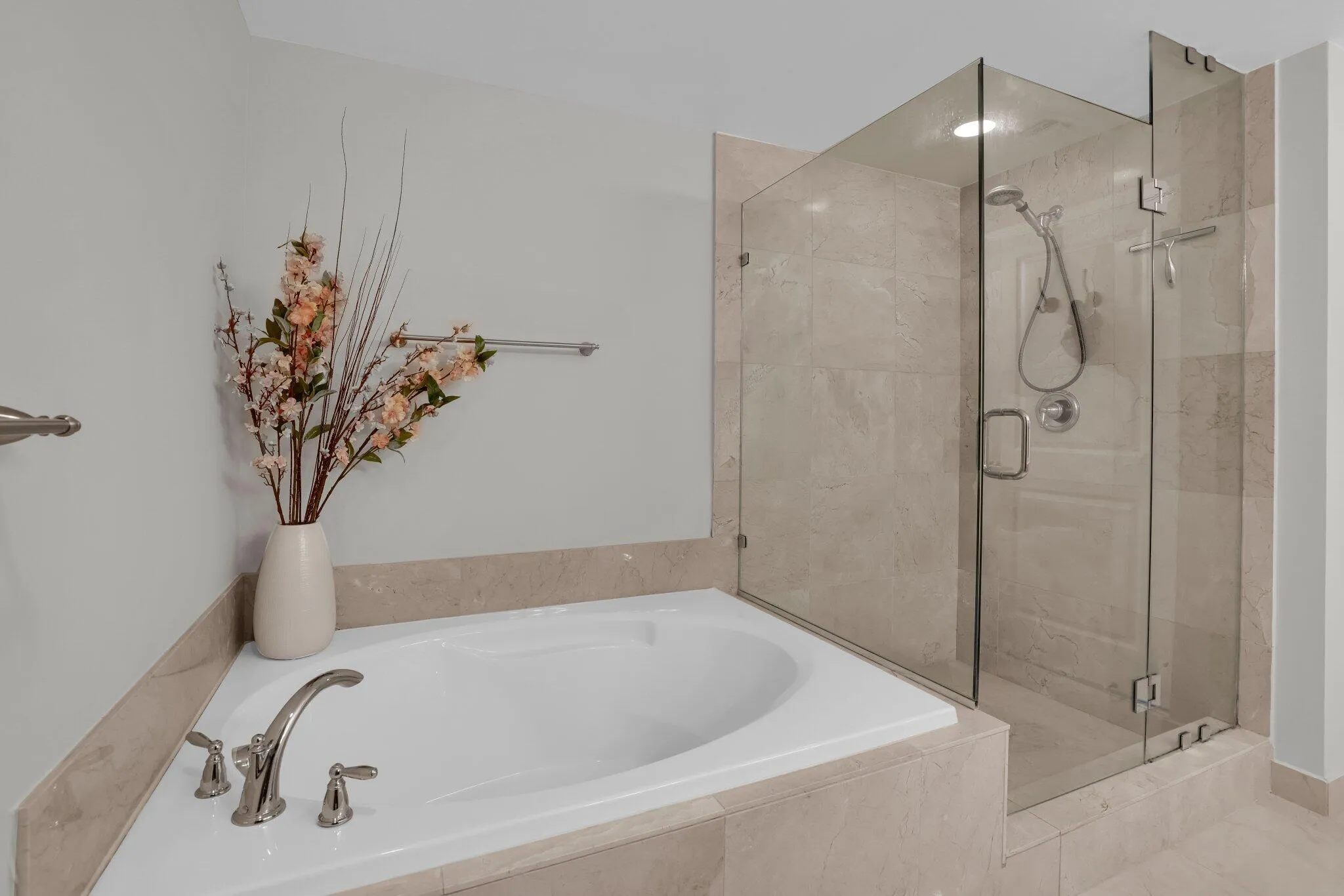 450 N Federal Hwy - 24.jpg-SMALL