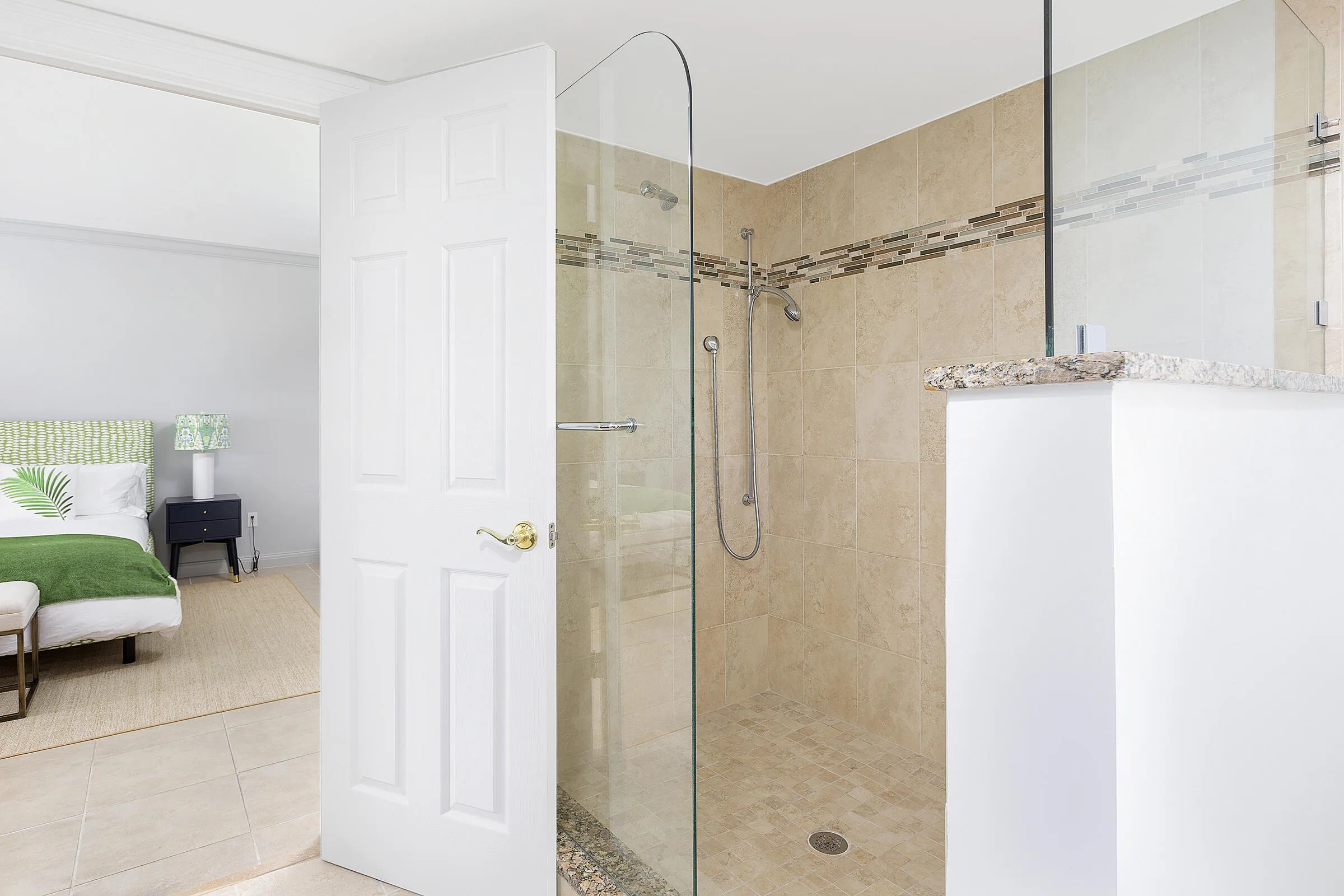 22_MasterShower