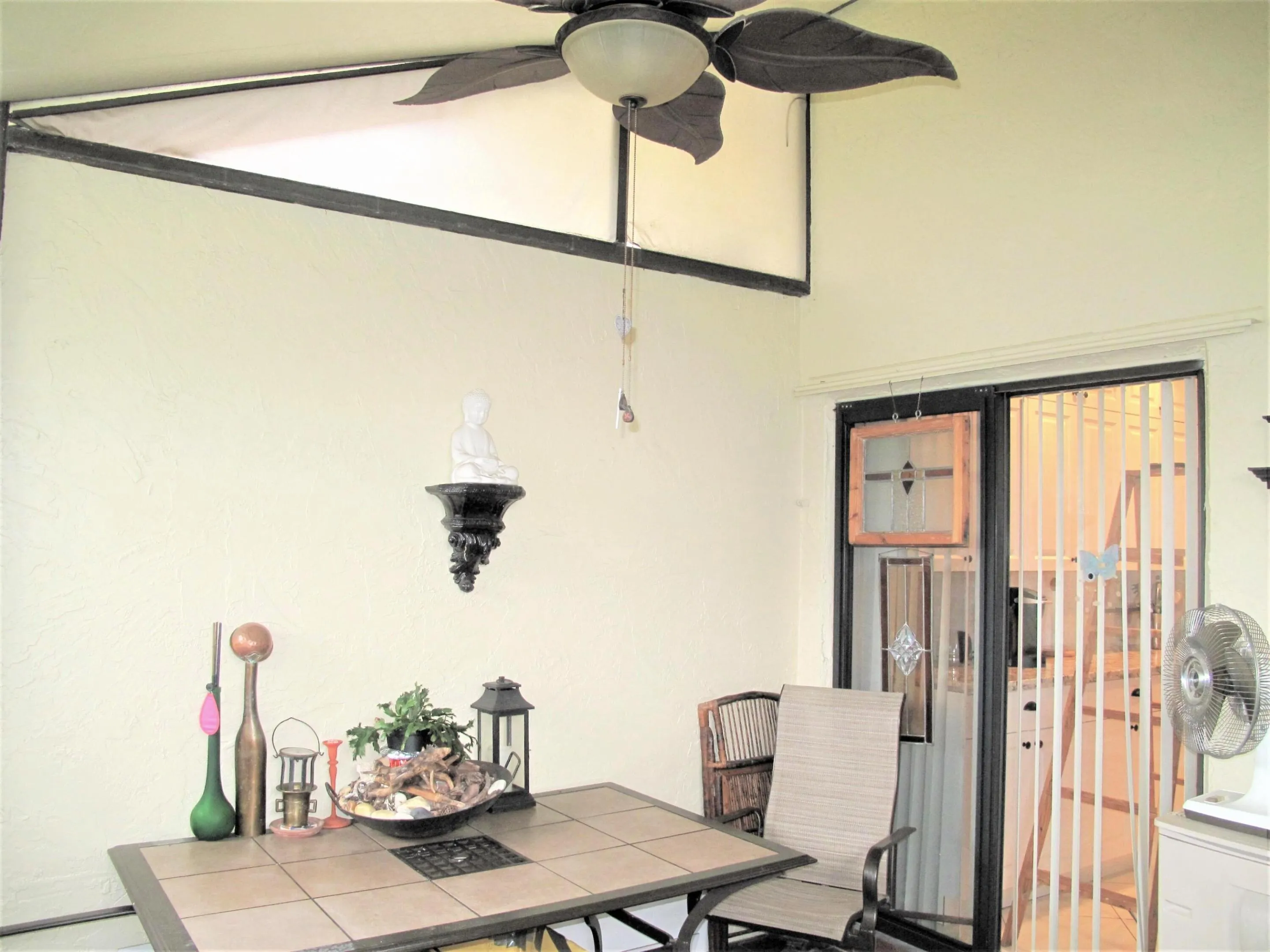 screen enclosed patio