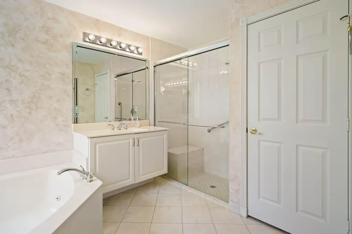 7286 Wailea Ave (23)