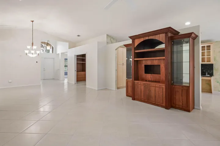 7286 Wailea Ave (8)