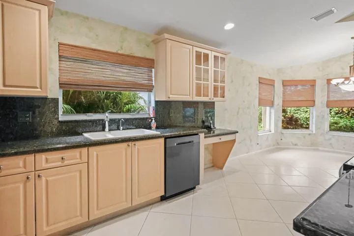 7286 Wailea Ave (13)