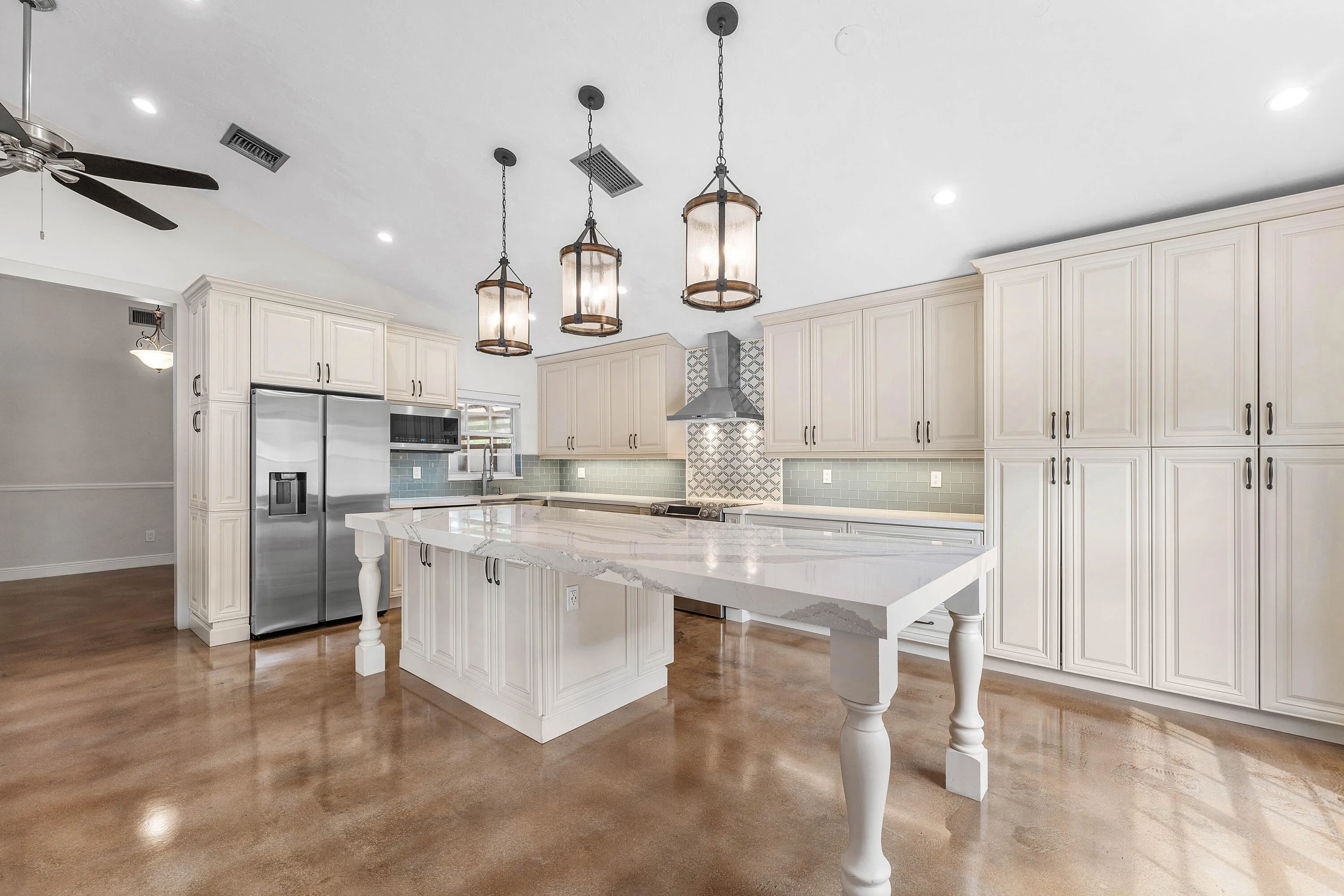 012-3145WestQuaysideDrive-Hollywood-FL-3