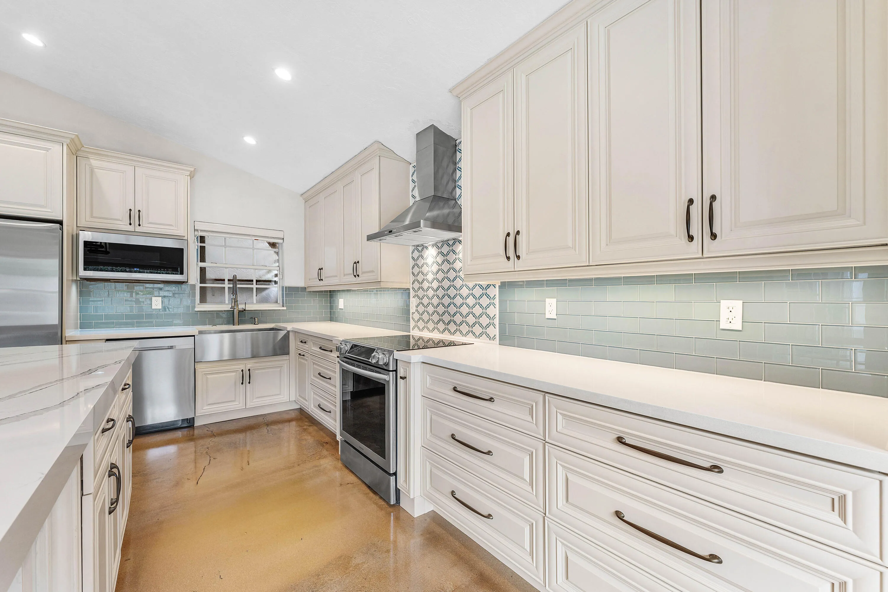 010-3145WestQuaysideDrive-Hollywood-FL-3