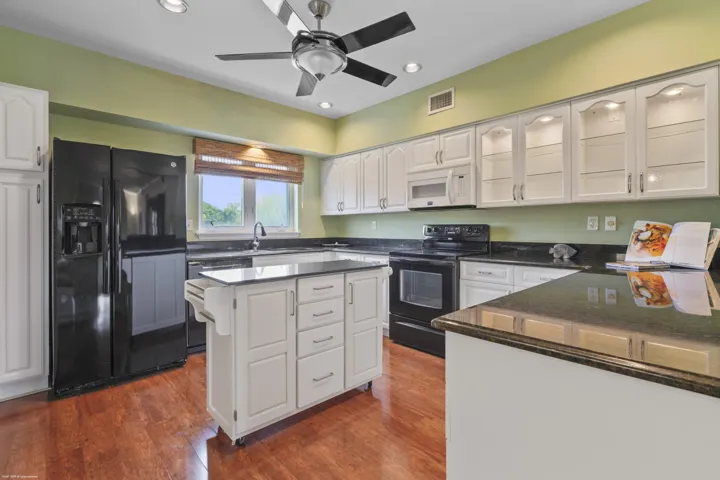 5085 Harmony Cir APT 201 010