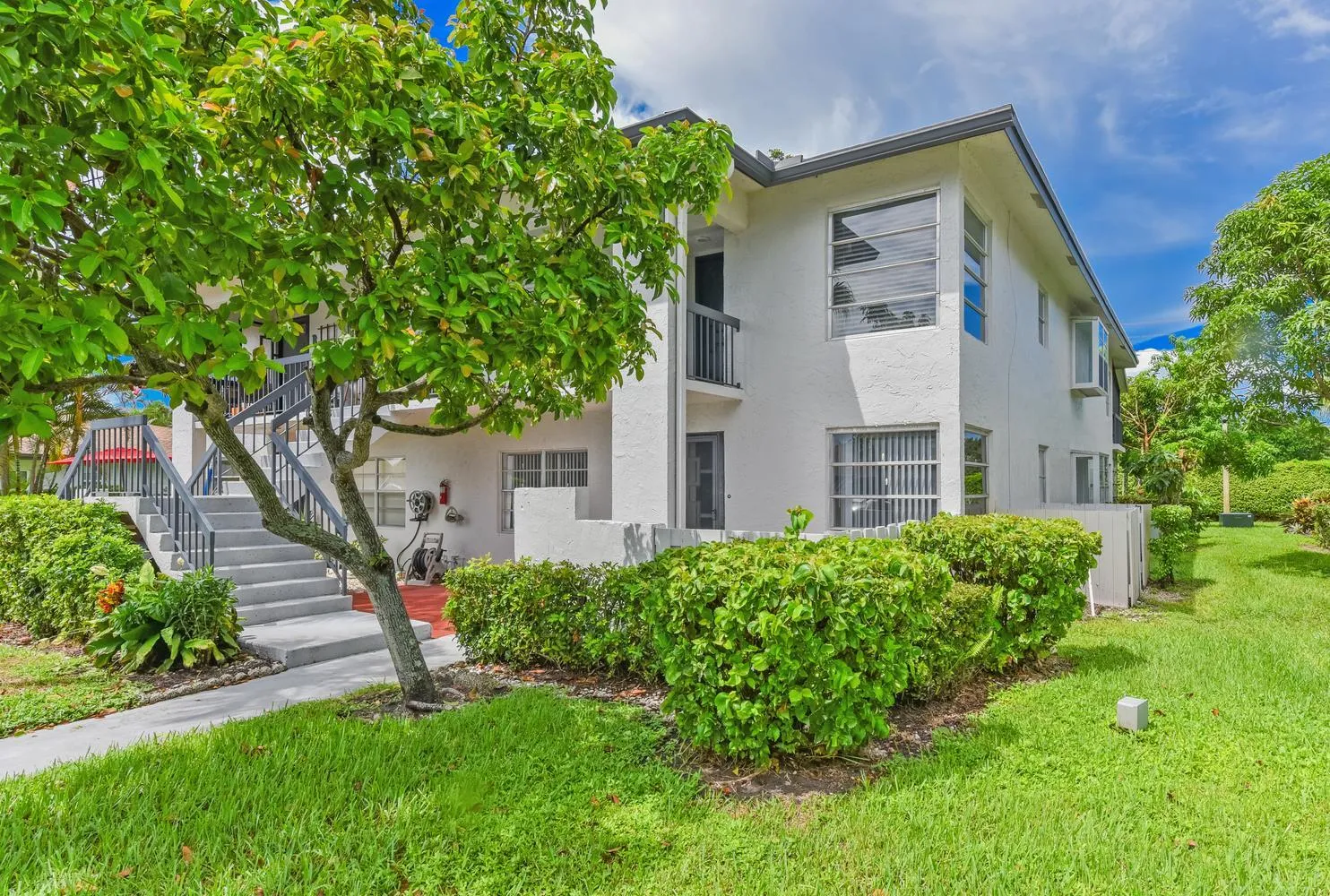 003-011-5759 Phoenix Palm Ct-1484x1000