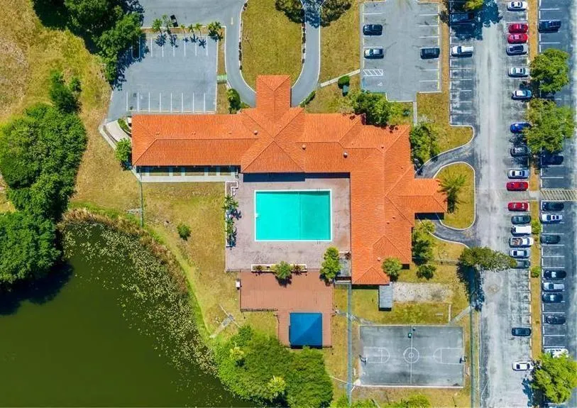 25 aerial Manors of Inverrary