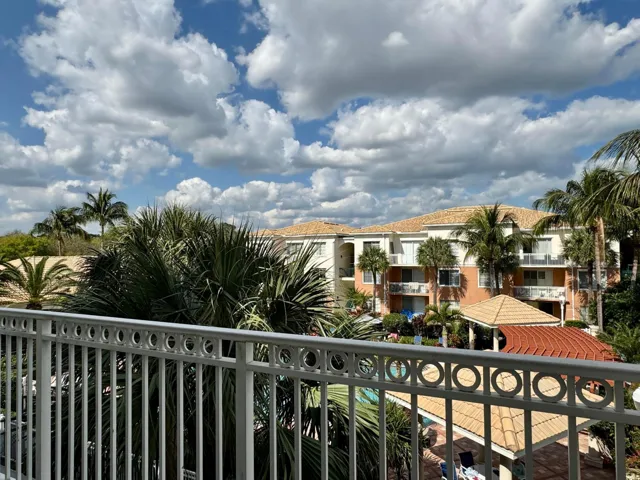 13 - Private Balcony