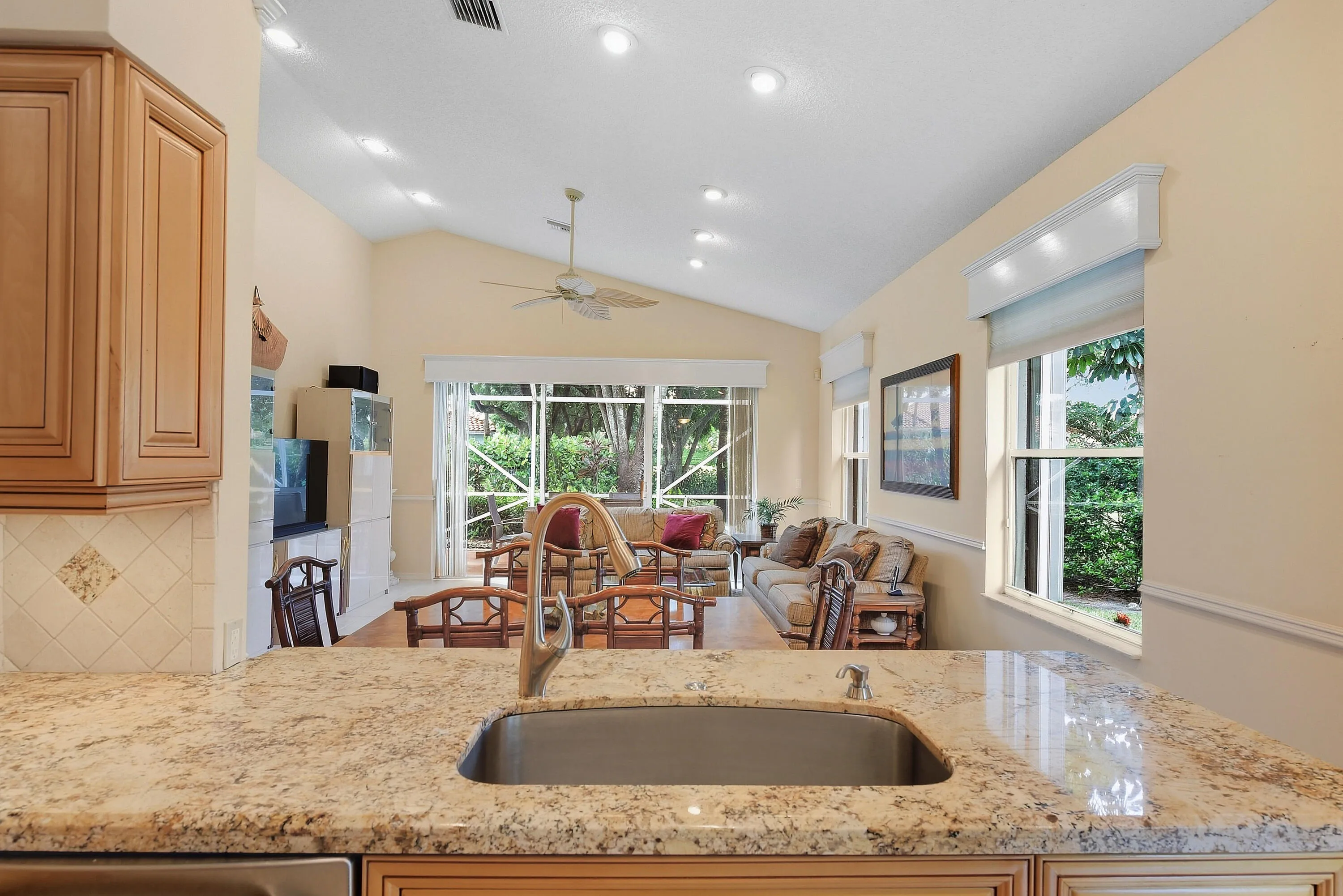 5379 Brookview Dr_Amy Doran_50