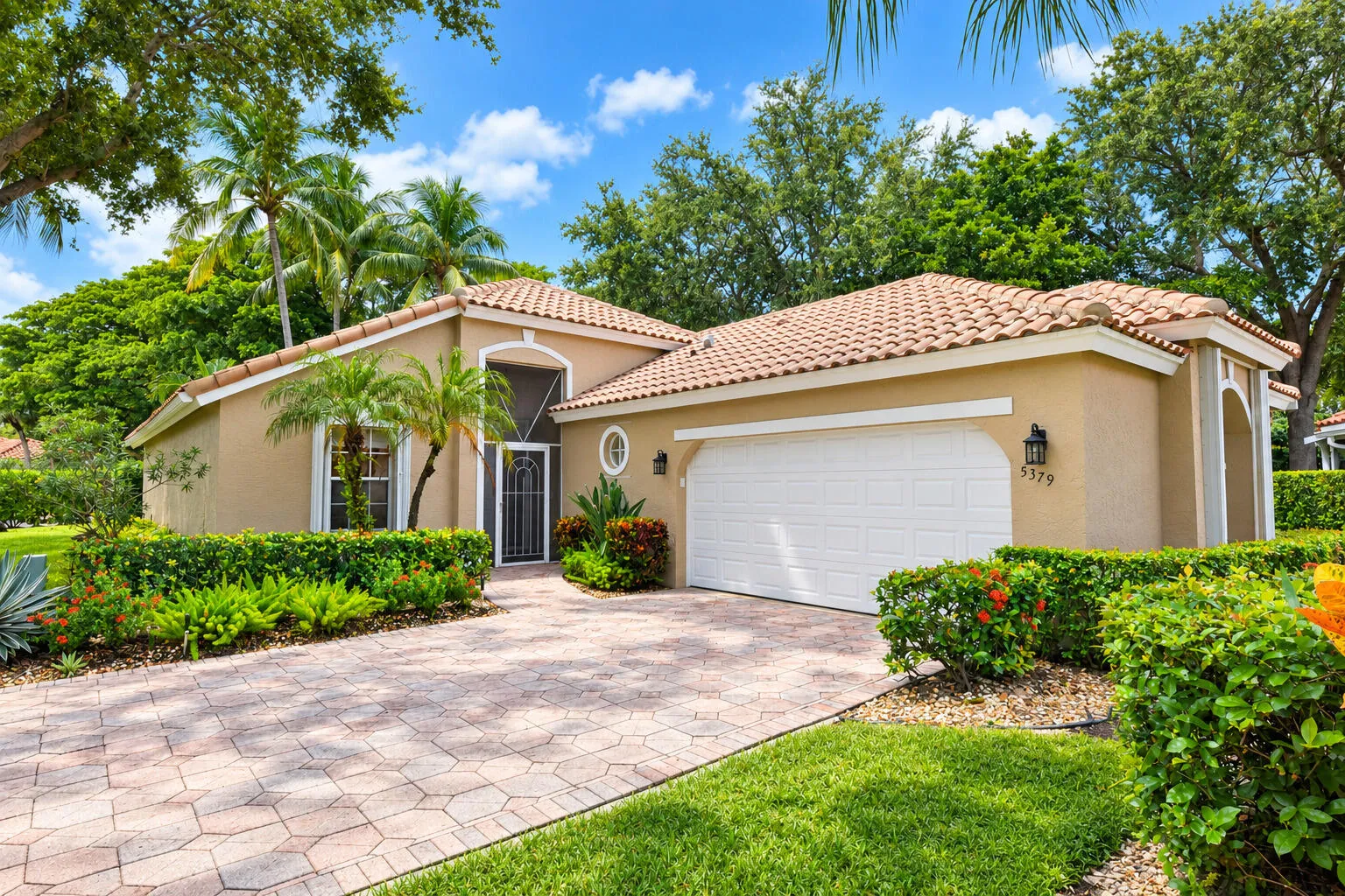 5379 Brookview Dr_Amy Doran_3