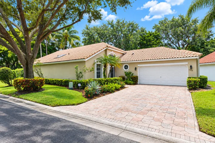 5379 Brookview Dr_Amy Doran_1