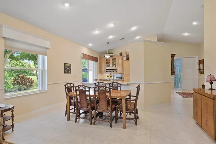 5379 Brookview Dr_Amy Doran_36