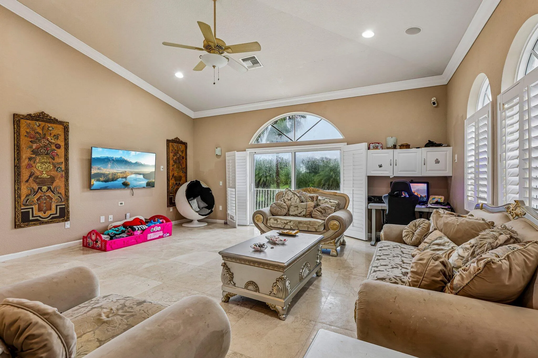 83-web-or-mls-NW 84th Ave-S2409-003