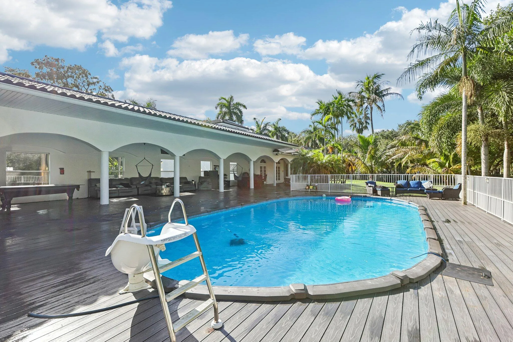 52-web-or-mls-NW 84th Ave-S1609-052