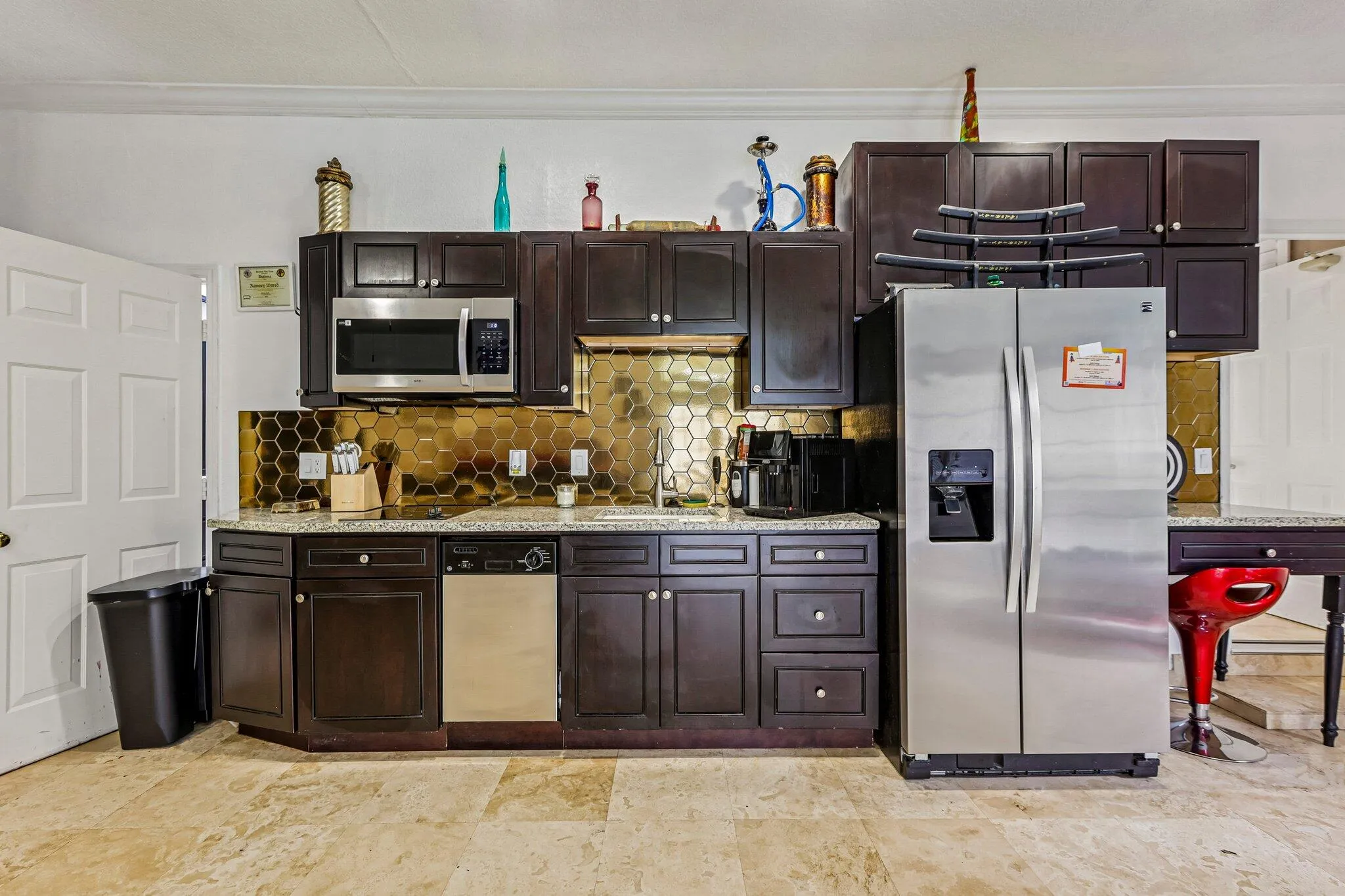 90-web-or-mls-NW 84th Ave-S2409-010