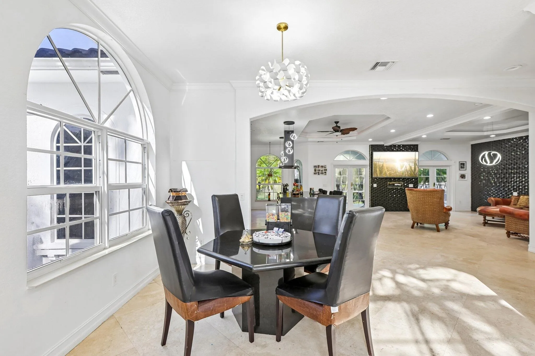 18-web-or-mls-NW 84th Ave-S1609-018