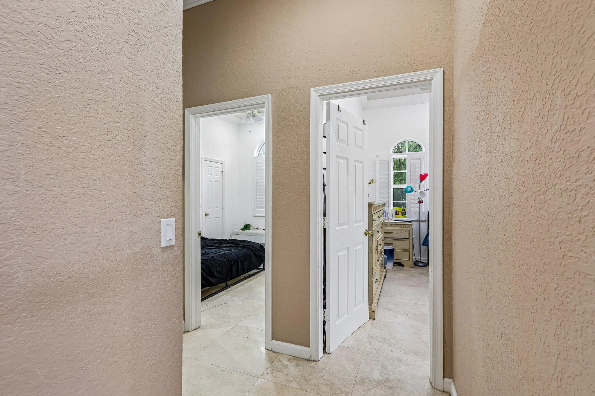 96-web-or-mls-NW 84th Ave-S2409-016