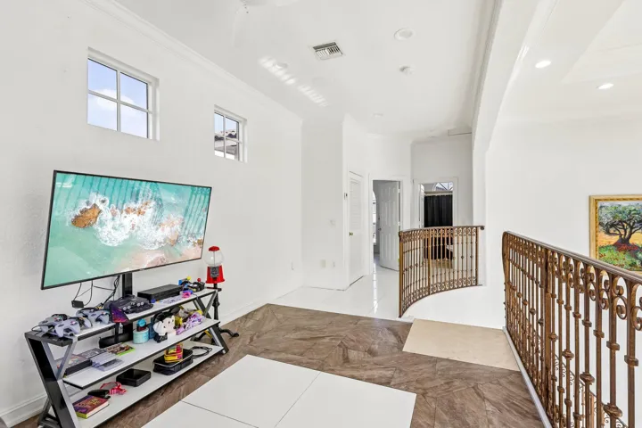 35-web-or-mls-NW 84th Ave-S1609-035