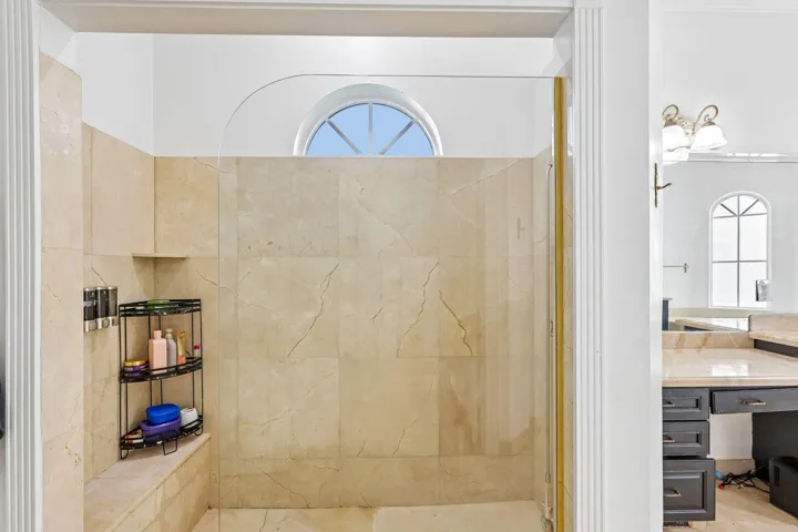 32-web-or-mls-NW 84th Ave-S1609-032