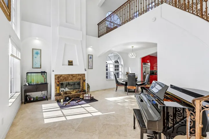 11-web-or-mls-NW 84th Ave-S1609-011