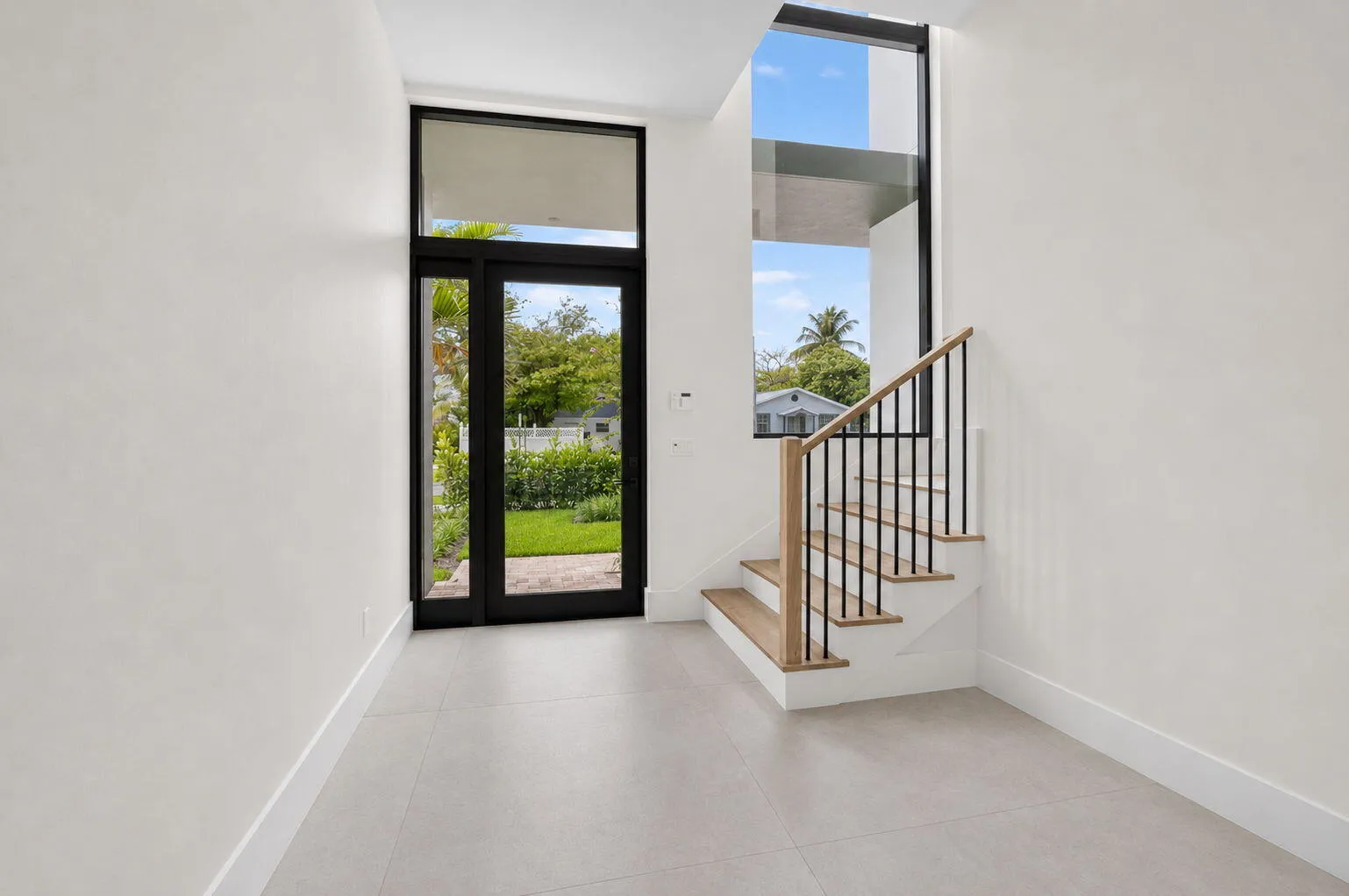 58-web-or-mls-foyer