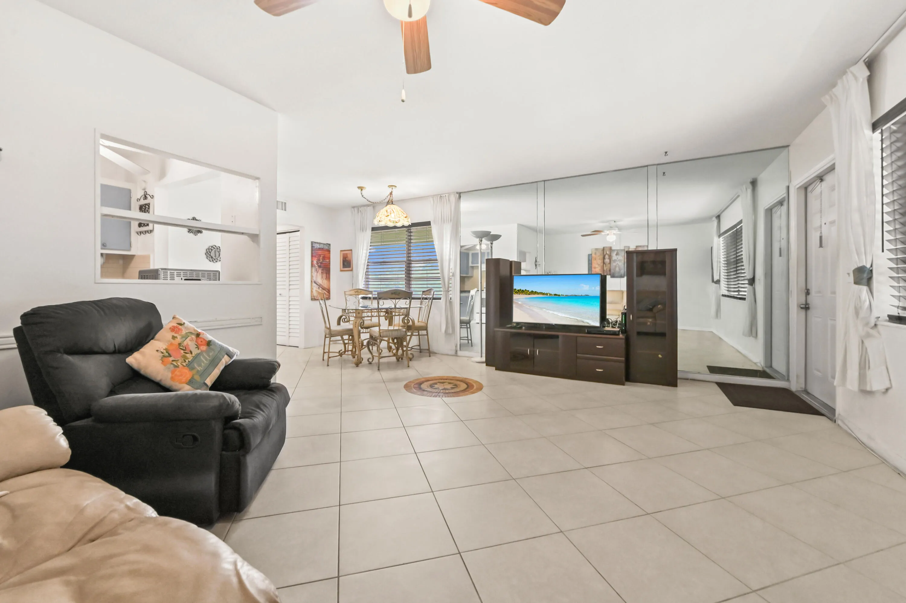 07 Living room 04