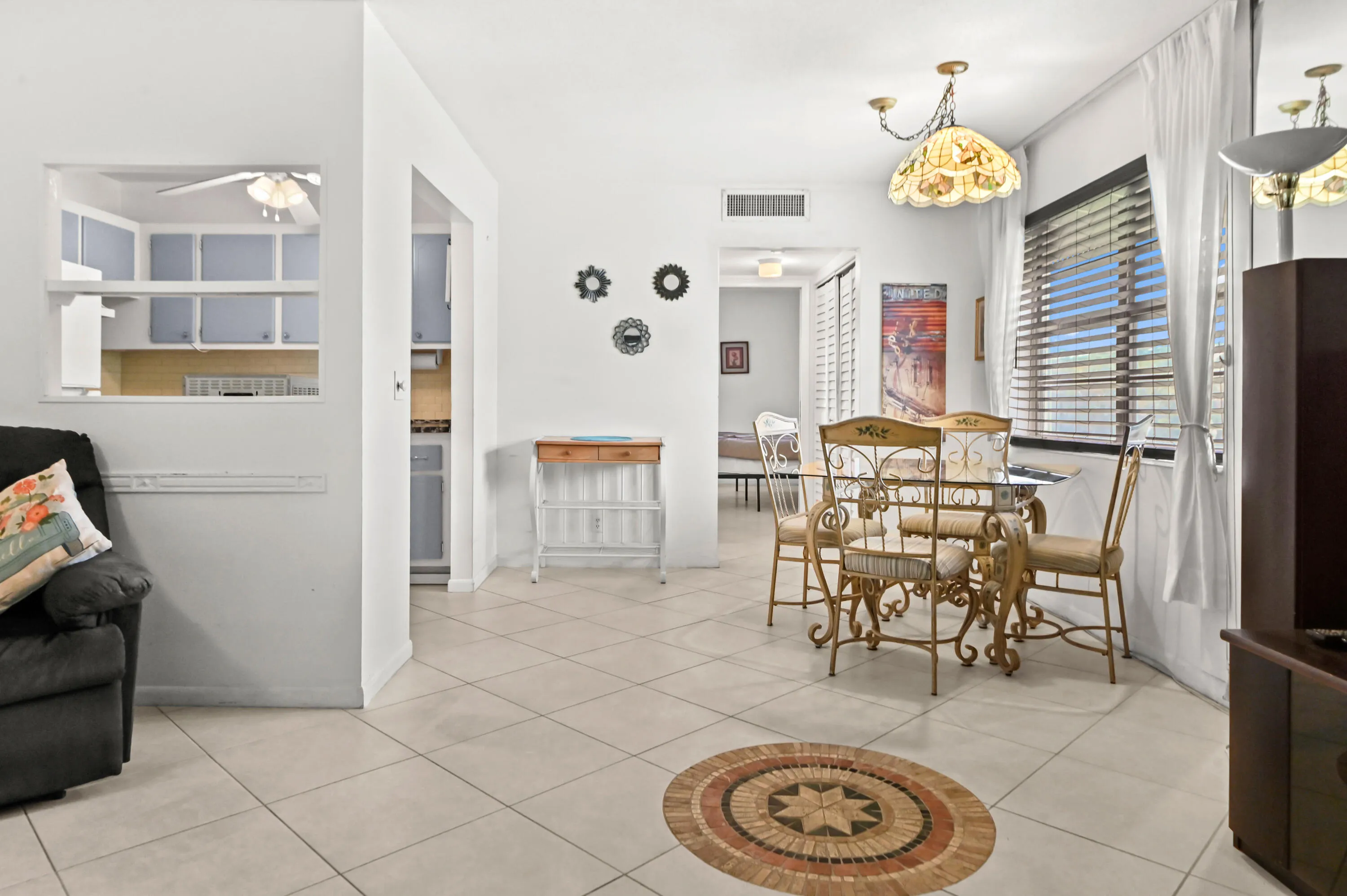 08 Living room 05