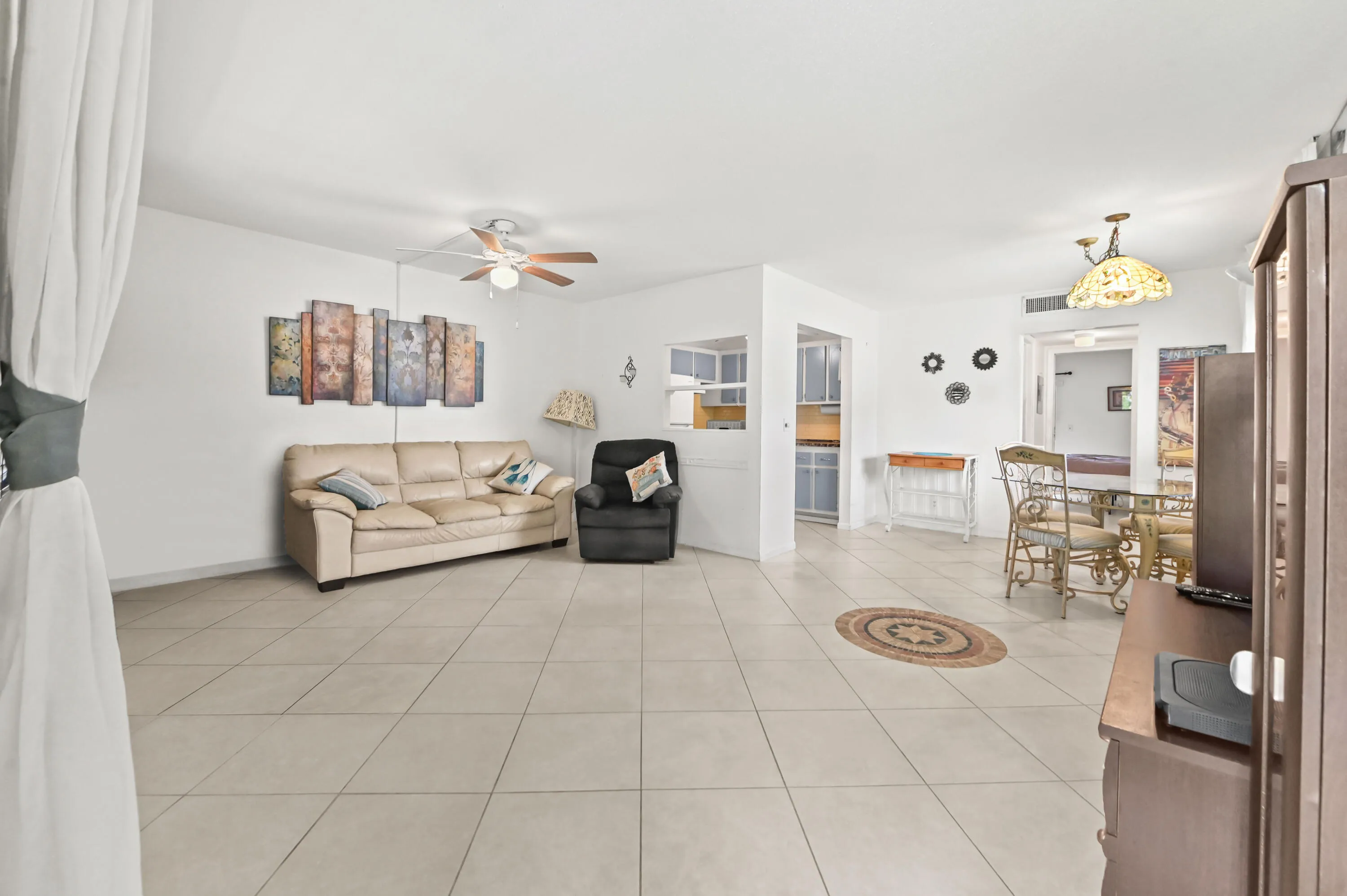 04 Living room 01