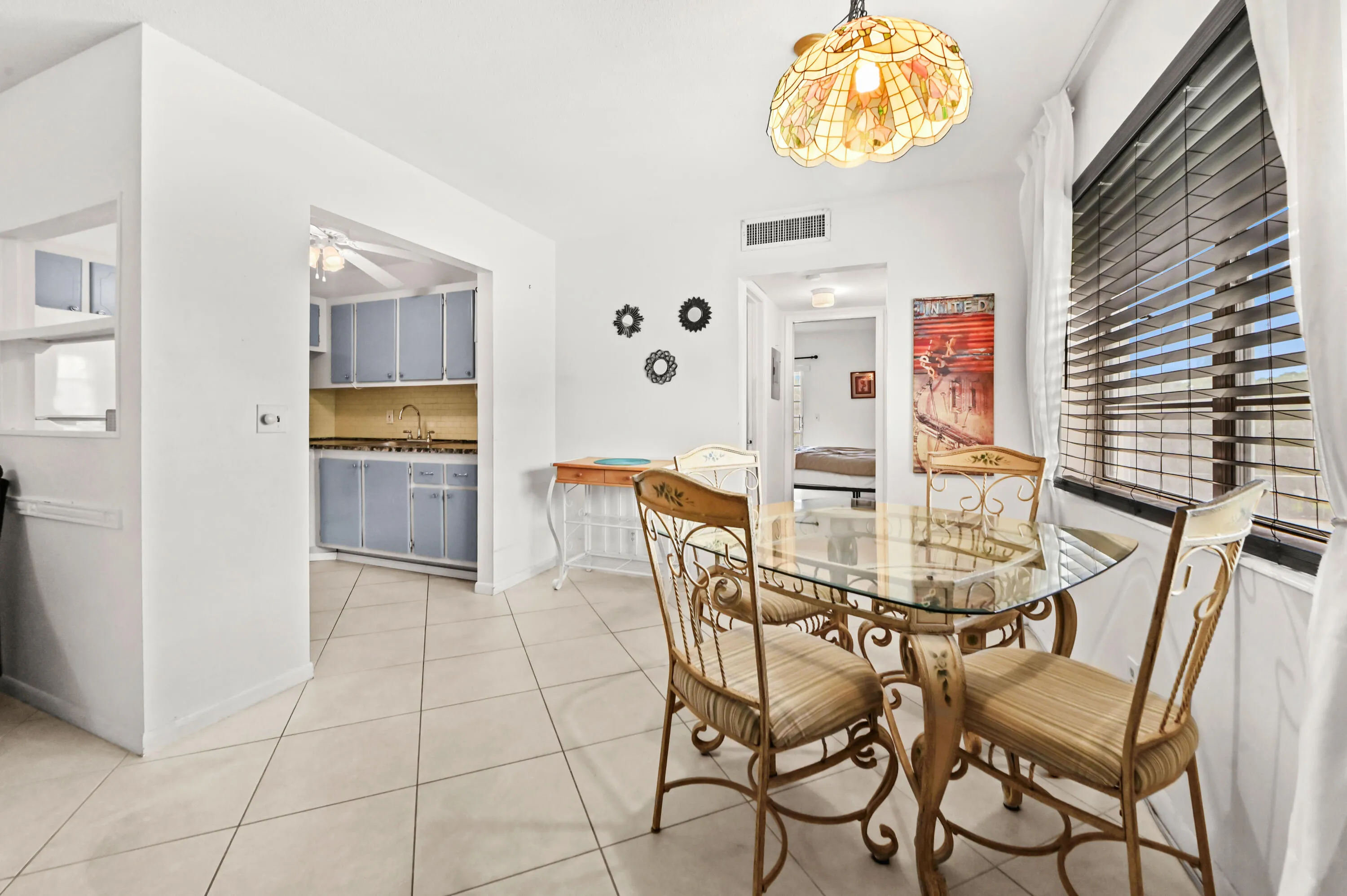 09 Dining area 01