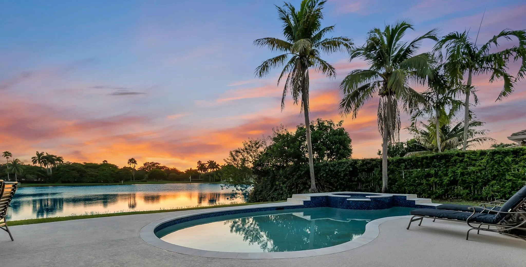10 Pool Deck