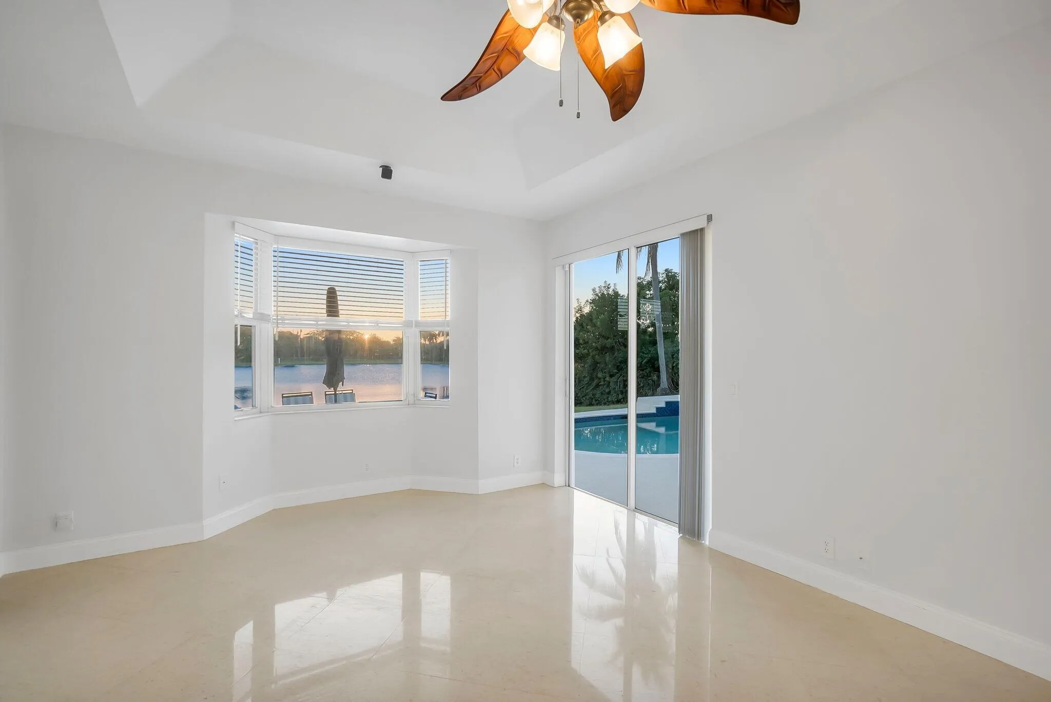 19 Family Room