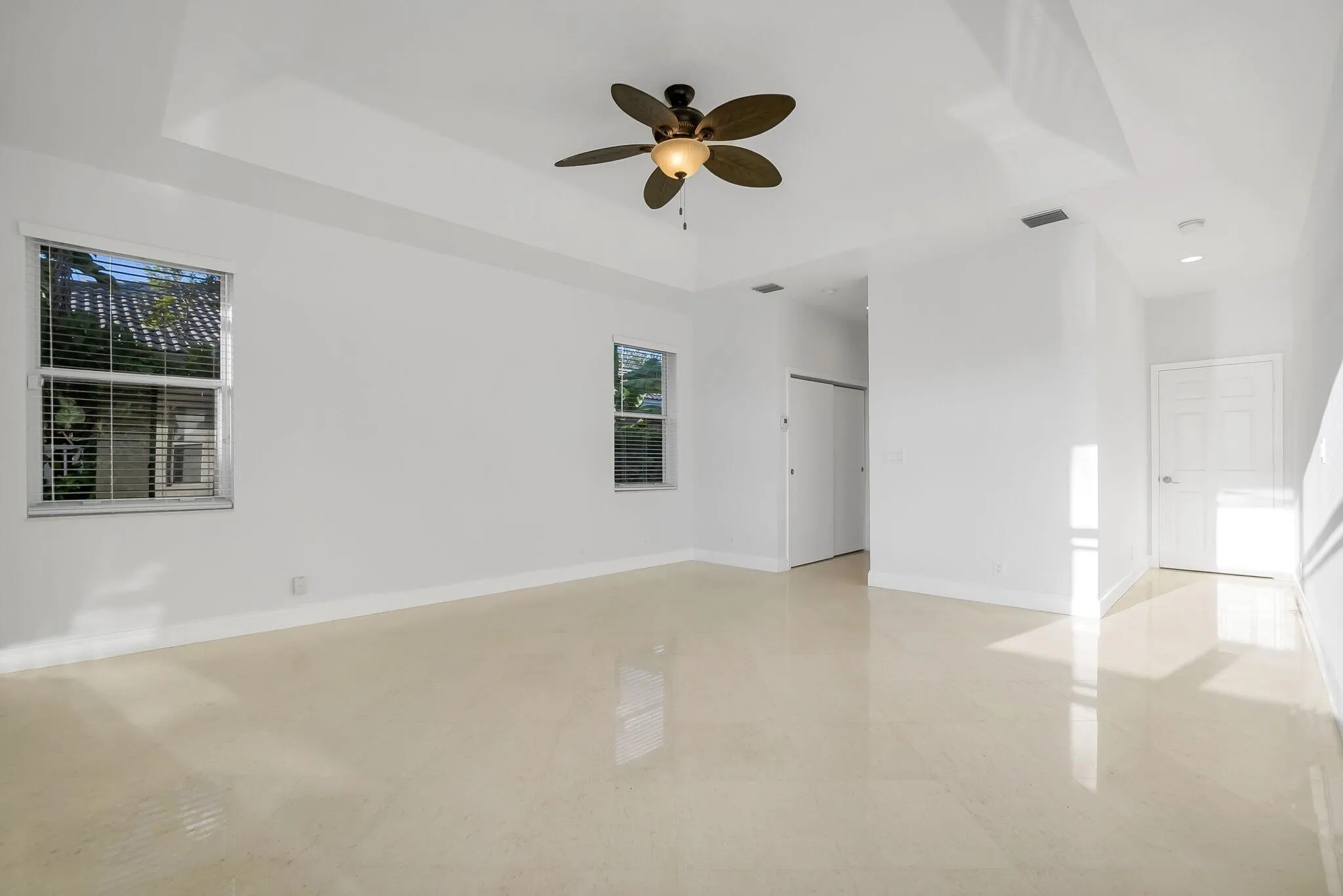 31 Masterbedroom Corner View