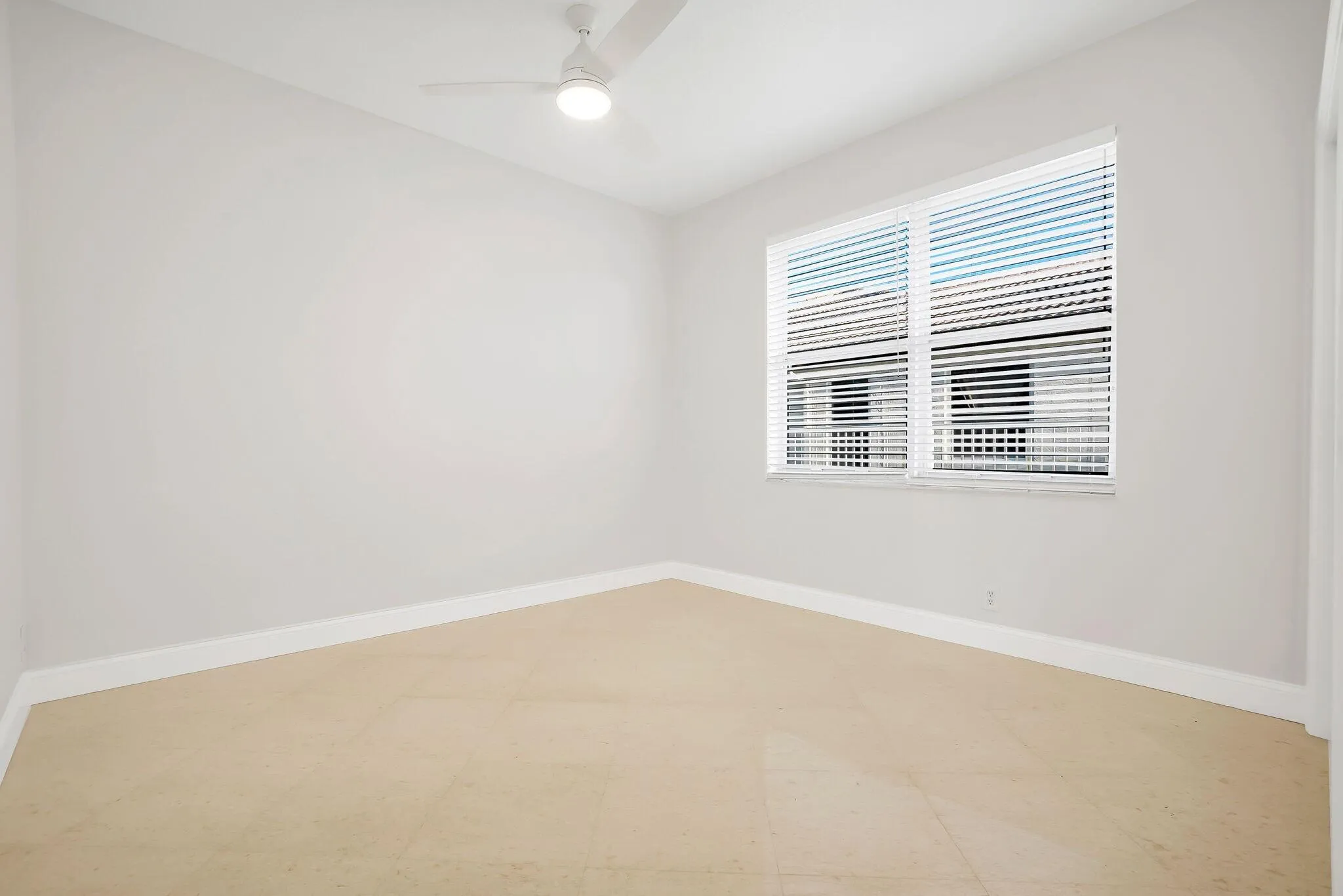 17 Cabana Bedroom from door