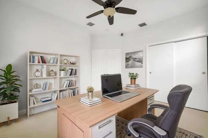 29 Office Interior Staged