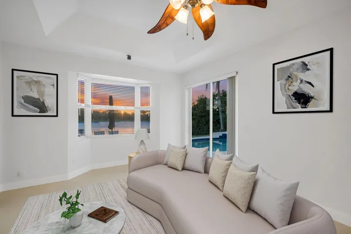 20 Family Room Staged
