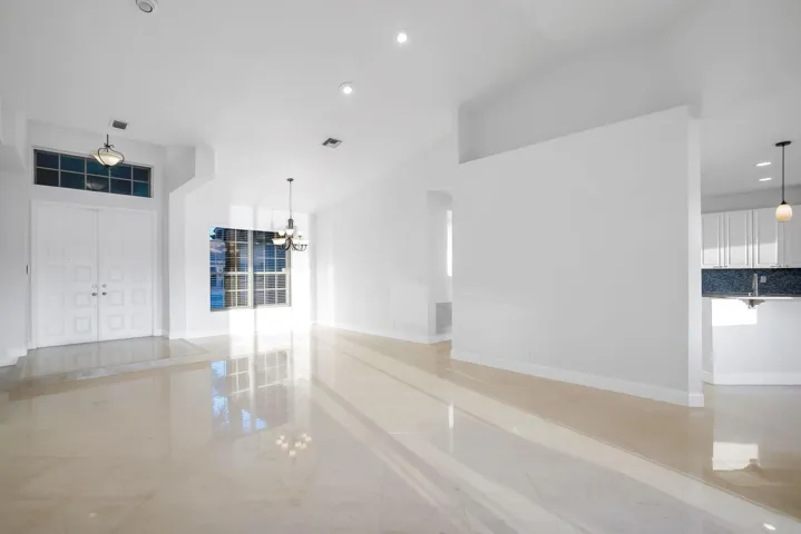 25 Dining Room