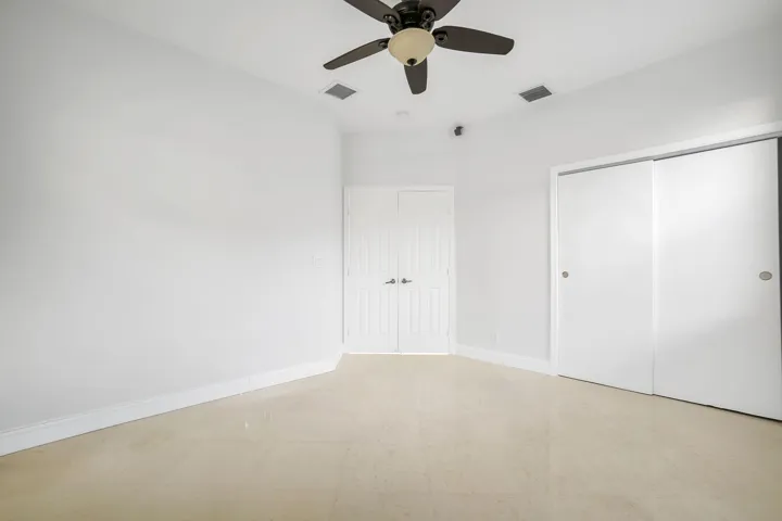 28 Office Interior
